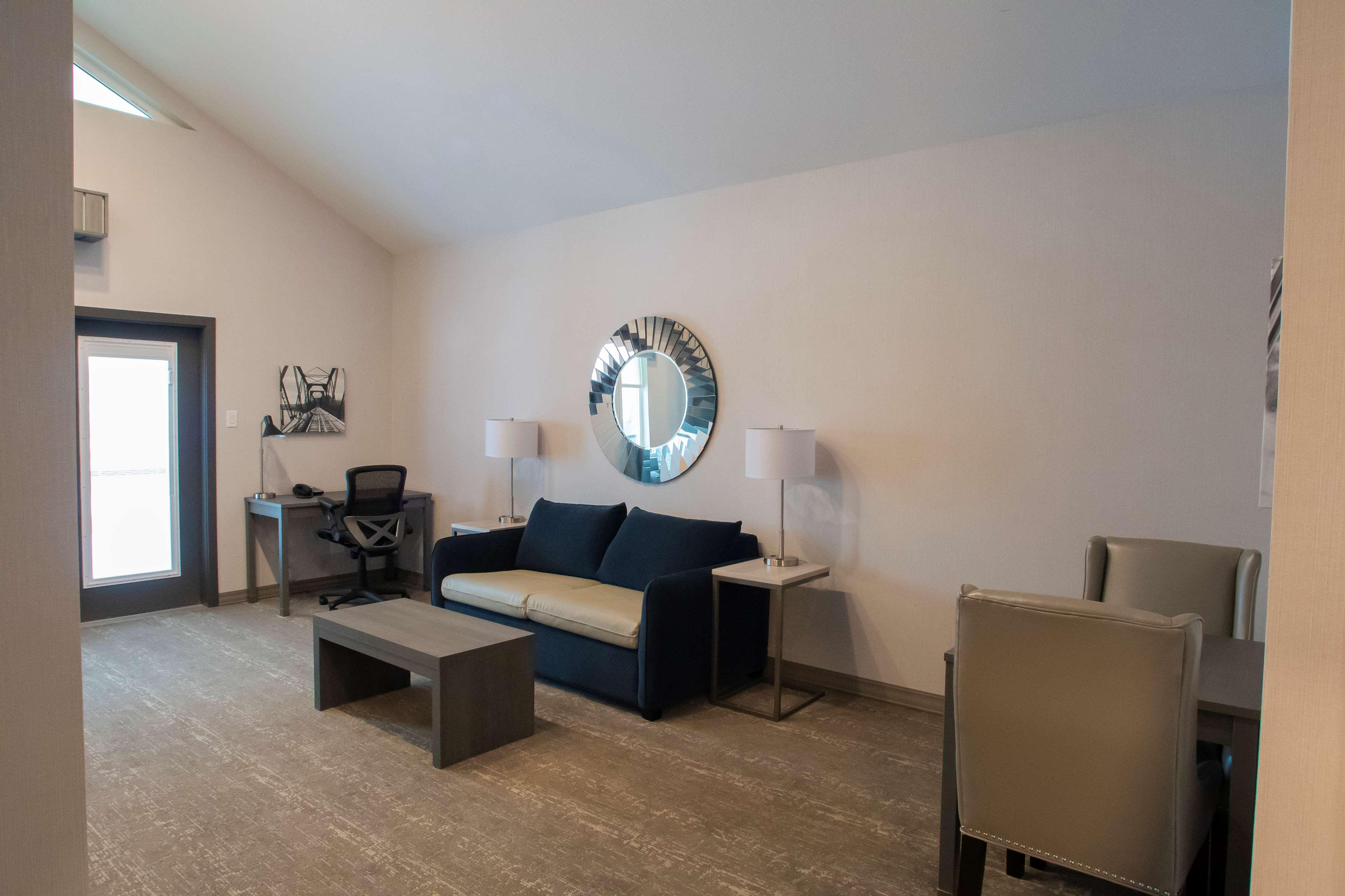 Best Western Inn & Suites Ontario Luaran gambar