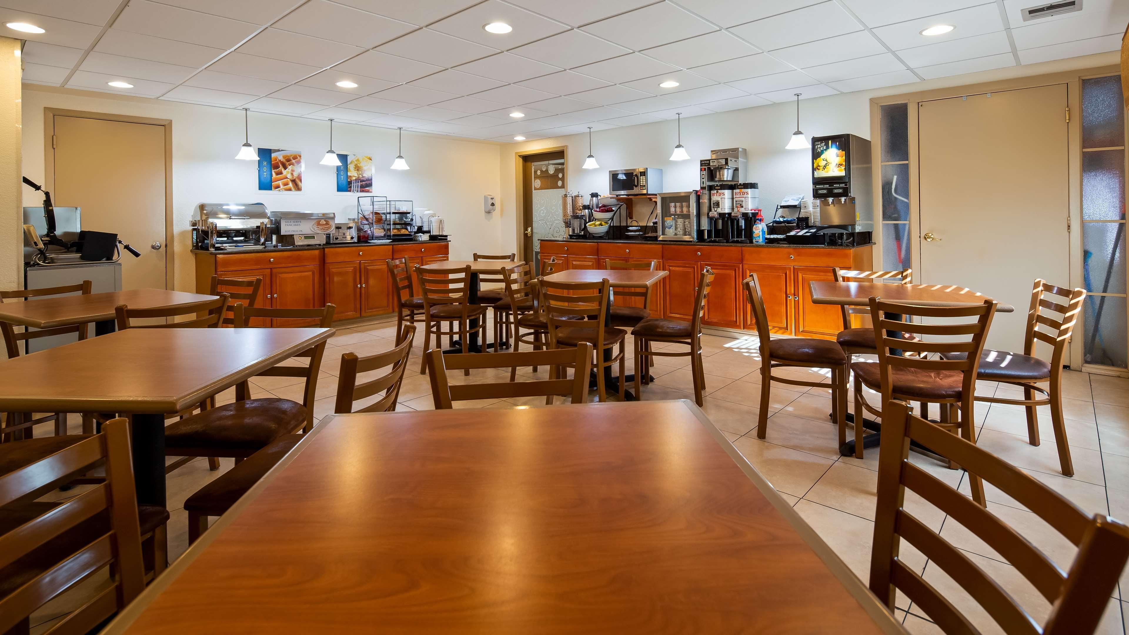 Best Western Inn & Suites Ontario Luaran gambar