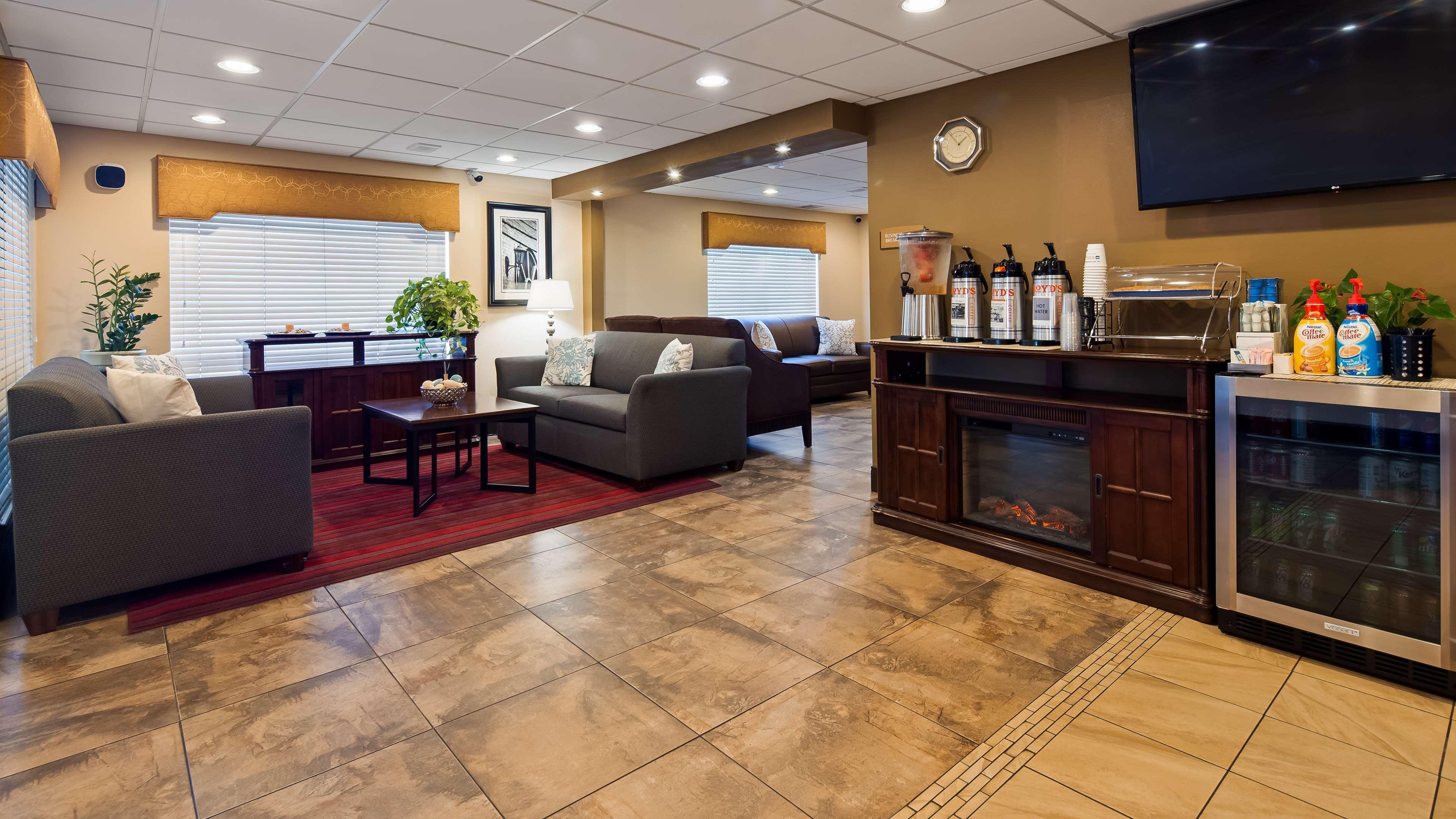 Best Western Inn & Suites Ontario Luaran gambar